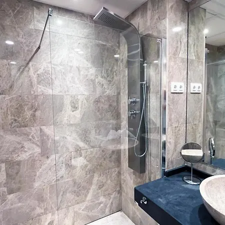 Mshome Oasis Premium En El Mar Benalmadena